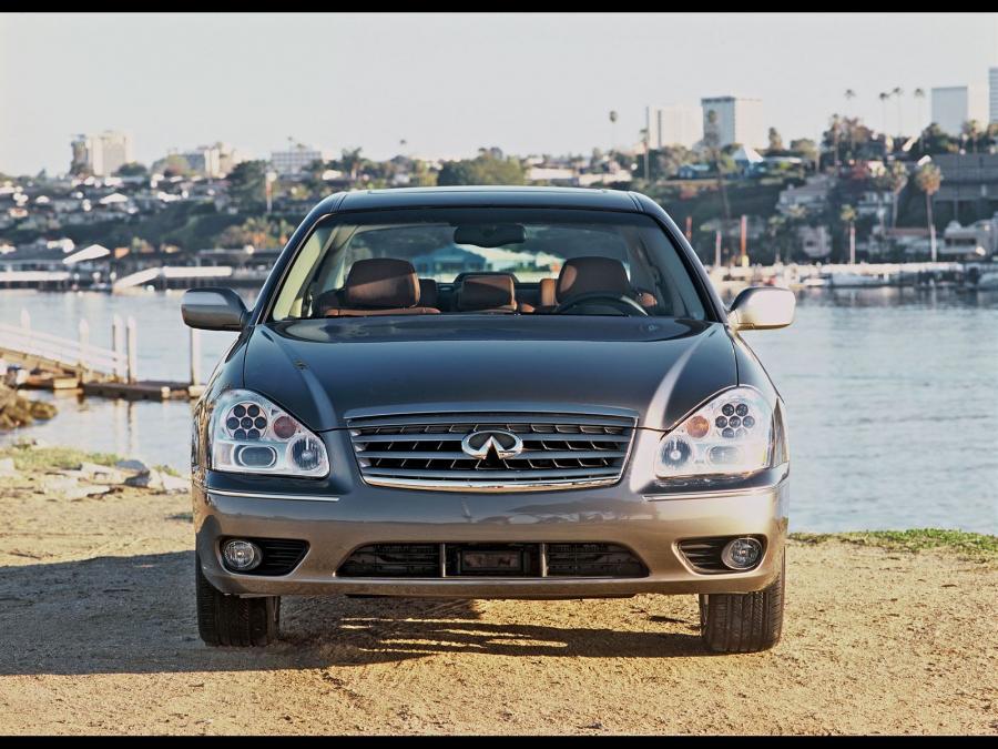  Infiniti Q45 2005 года  (фото 7 из 17)